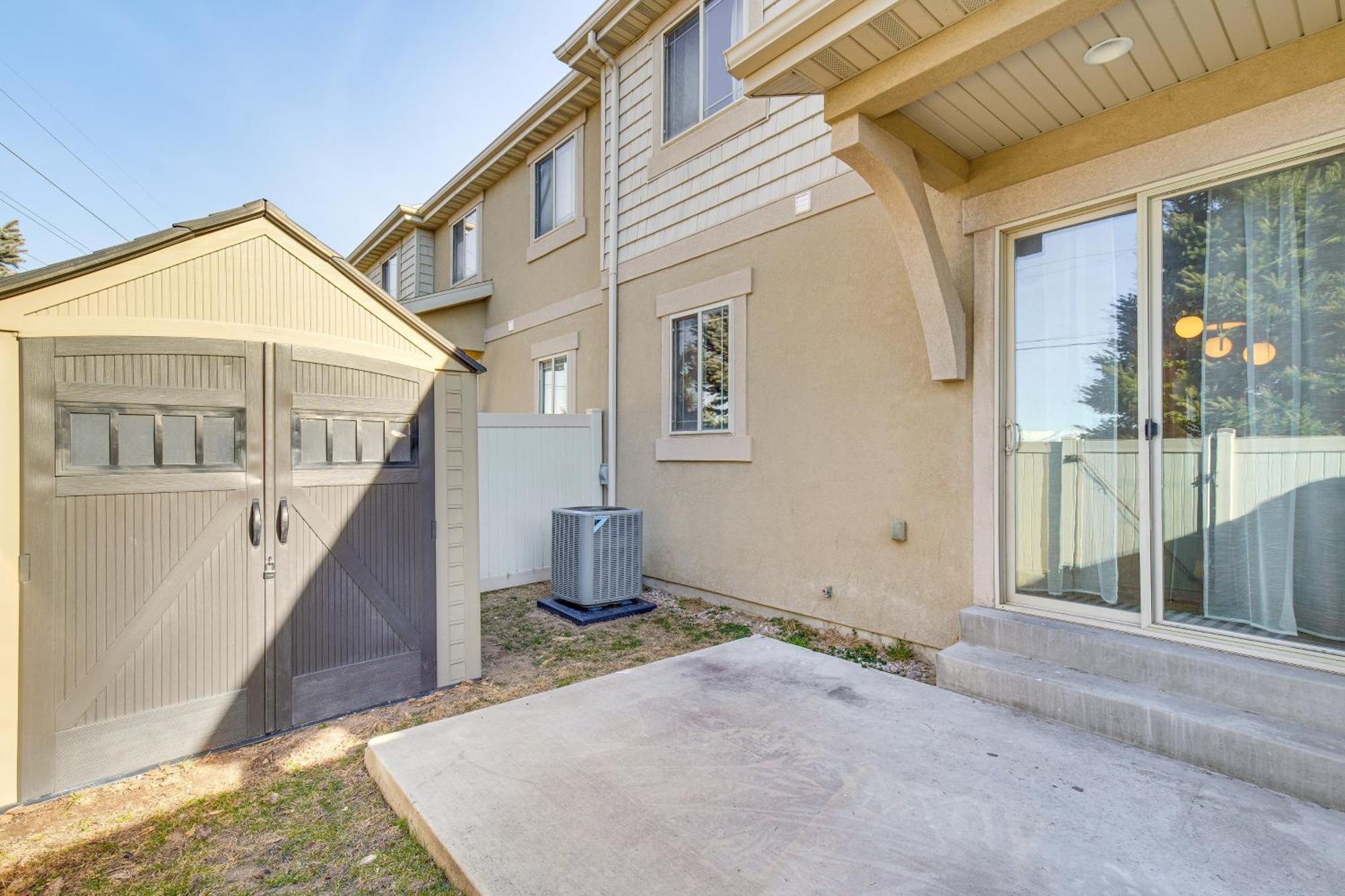 Charming Orem Townhome 5 Mi To Byu! Exterior photo